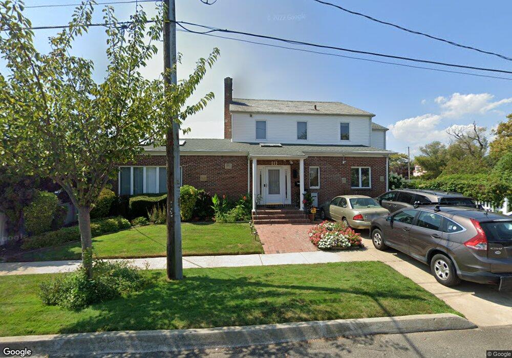 111 Jefferson Blvd, Atlantic Beach, NY 11509 - photo 1