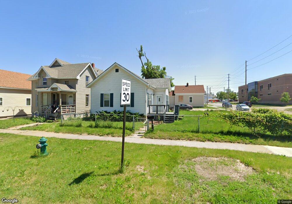 727 3rd St SW, Cedar Rapids, IA 52404 - photo 1