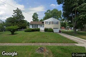 4 Hawthorne Rd, Gibbsboro, NJ 08026