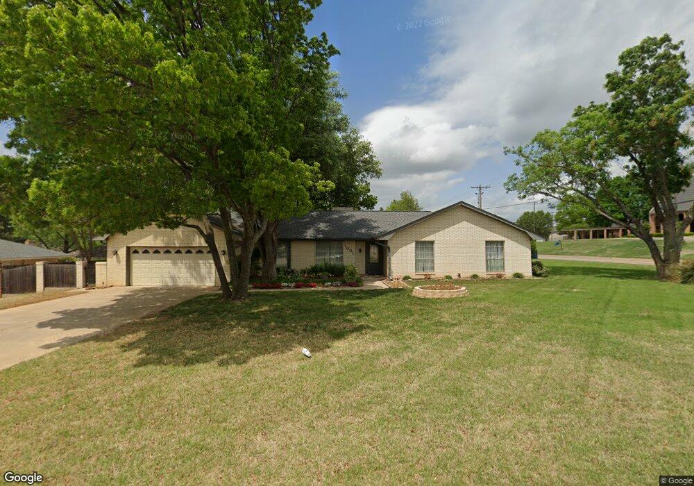 1001 Palm Dr, Duncan, OK 73533 - photo 1