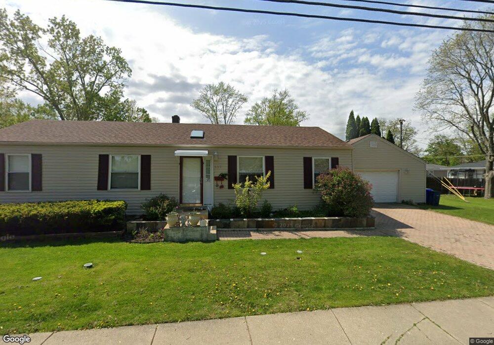 532 E Elm St, Wheaton, IL 60189 - photo 1