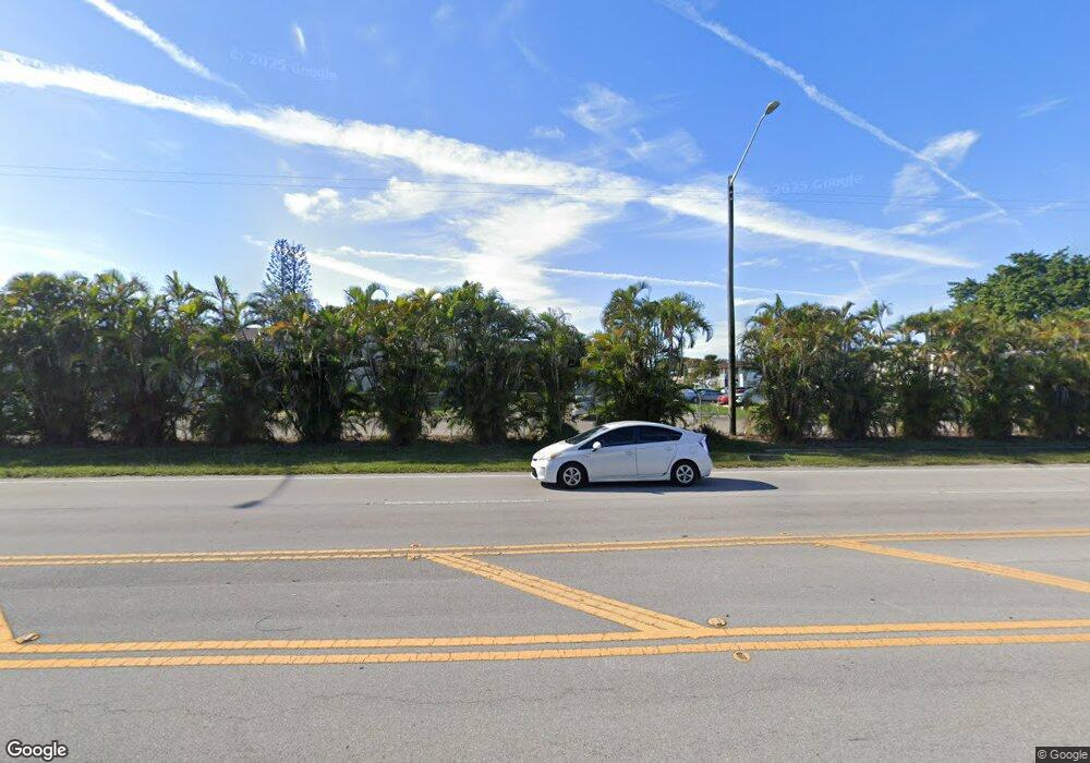 299 Norwich M unit 299M, West Palm Beach, FL 33417 - photo 1