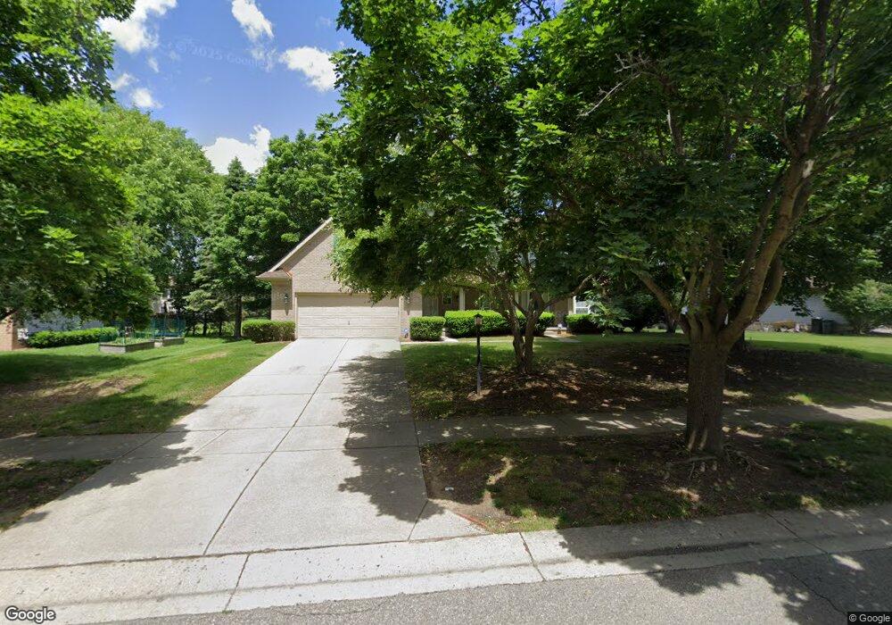 7546 Greenway Ln, West Bloomfield, MI 48324 - photo 1