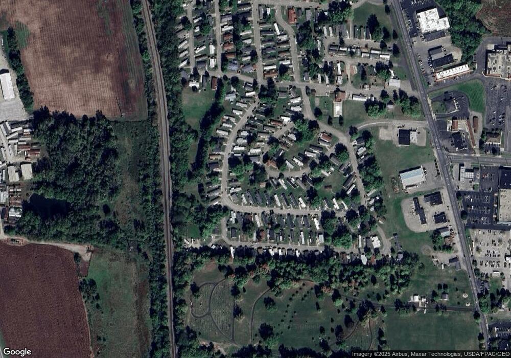 182 Parklawn Dr, Circleville, OH 43113 - photo 1