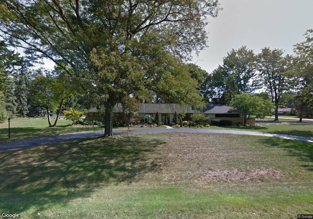 2689 Kentmoor Rd, Bloomfield Hills, MI 48304 - photo 1