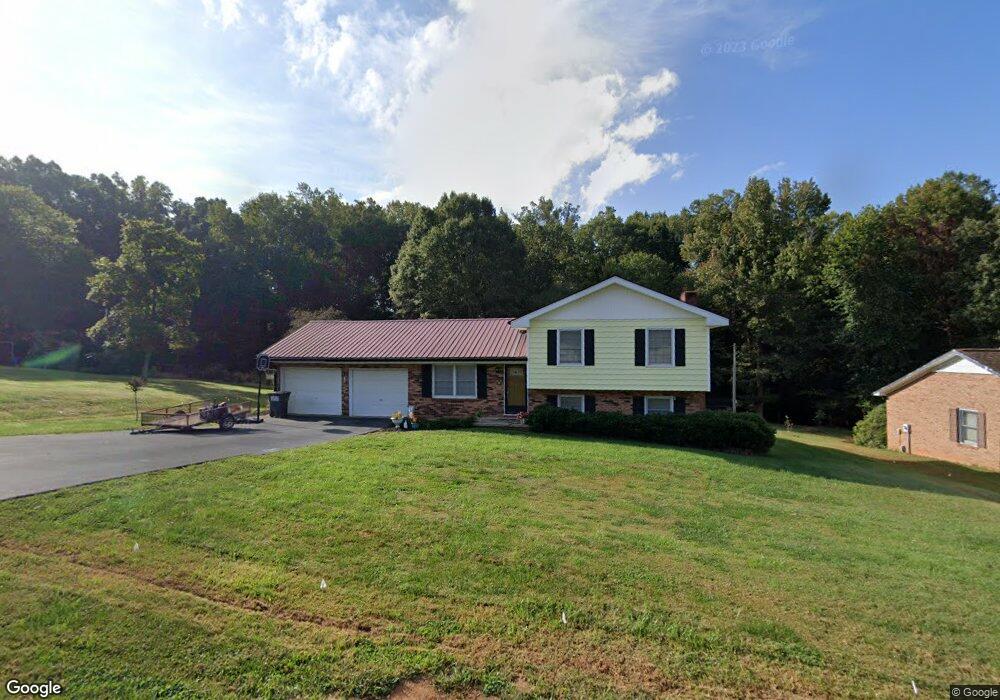 155 Homestead Estates Dr, Statesville, NC 28677 - photo 1