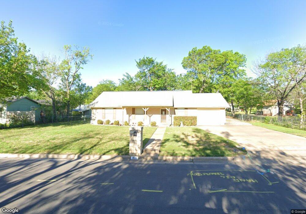 901 N Rusk St, Weatherford, TX 76086 - photo 1
