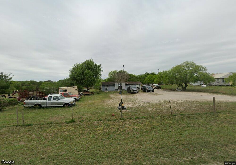 4674 Marshall Ln, Beeville, TX 78102 - photo 1