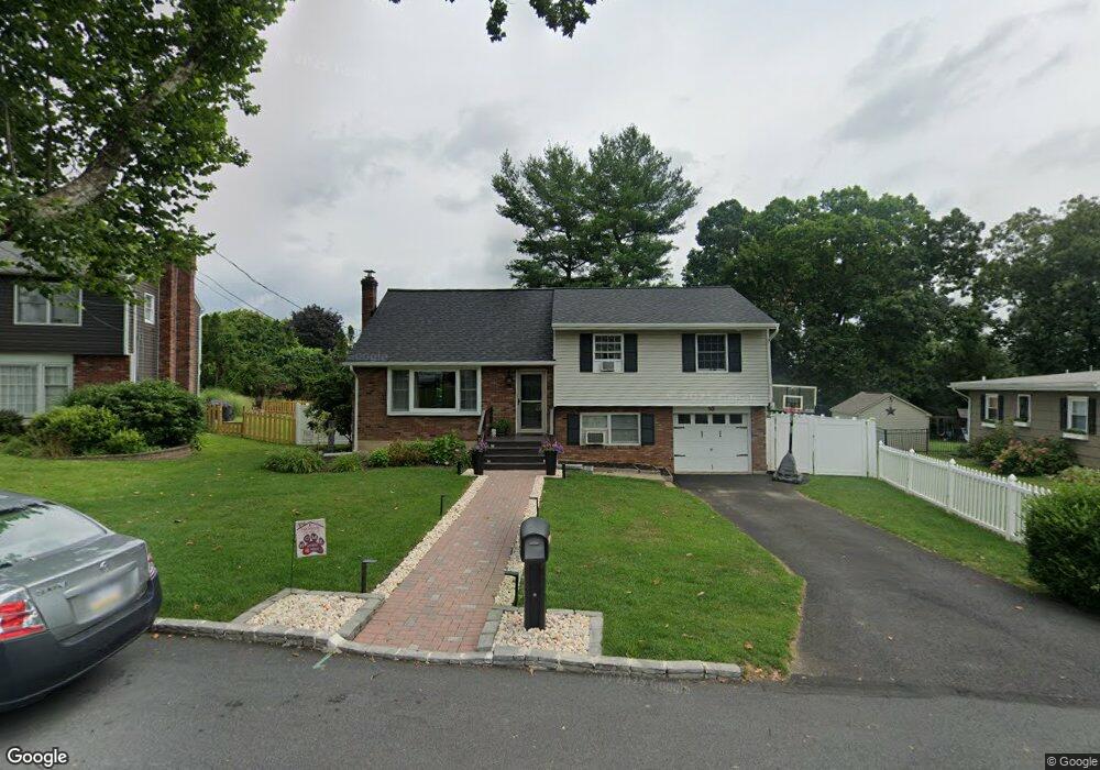 10 Mcintosh Dr, Easton, PA 18045 - photo 1