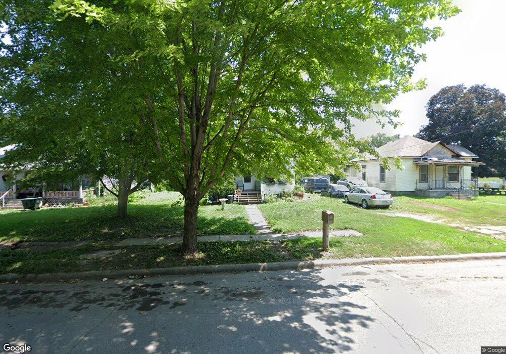 311 N Sycamore St, Shenandoah, IA 51601 - photo 1