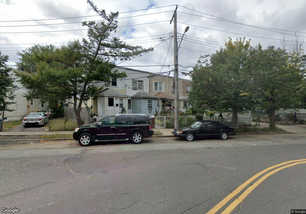 11846 155th St, Jamaica, NY 11434 - photo 1