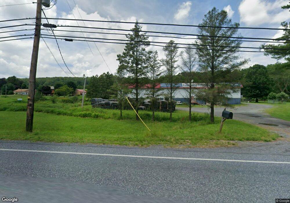 545 Penn Dr, Tamaqua, PA 18252 - photo 1