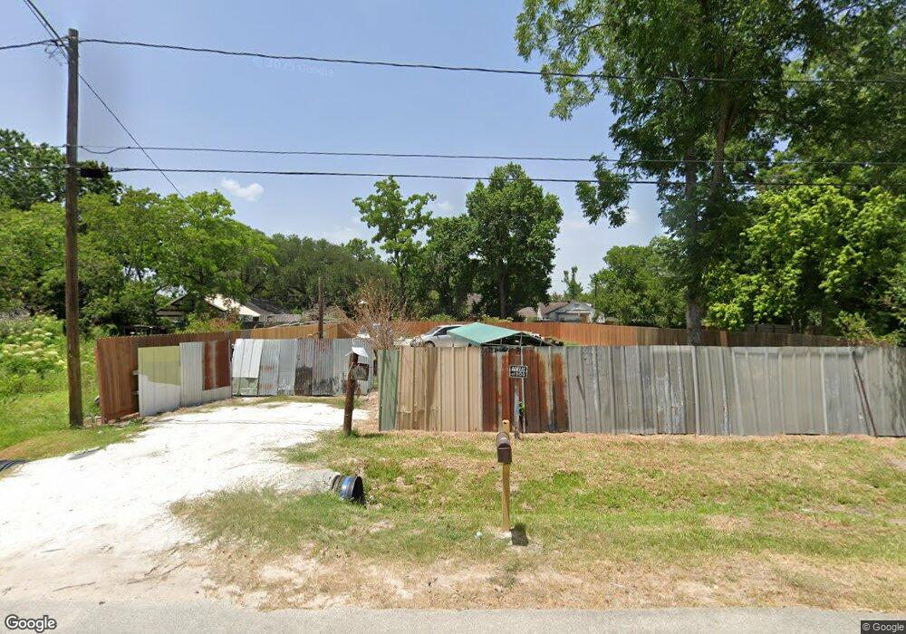 948 Ellington St, Houston, TX 77088 - photo 1