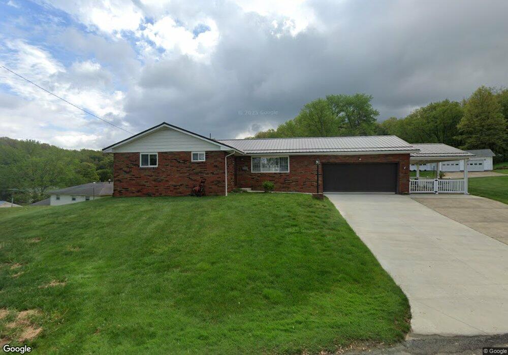 184 Ridgewood Dr, Coshocton, OH 43812 - photo 1