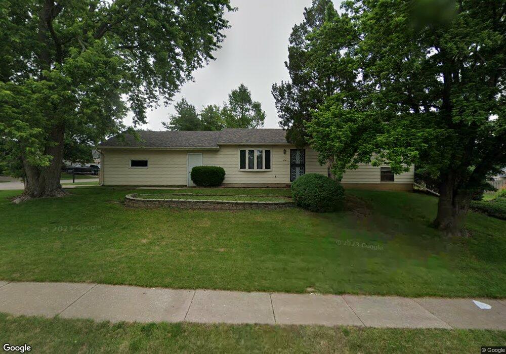 5741 N Pine St, Davenport, IA 52806 - photo 1