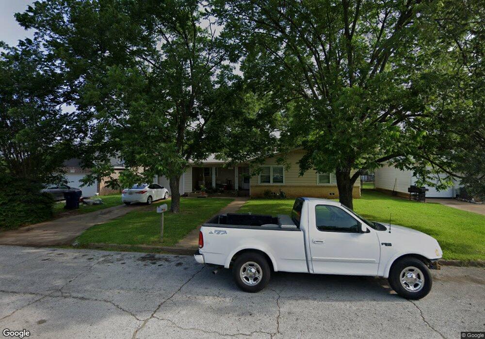 1727 W Elm St, Denison, TX 75020 - photo 1