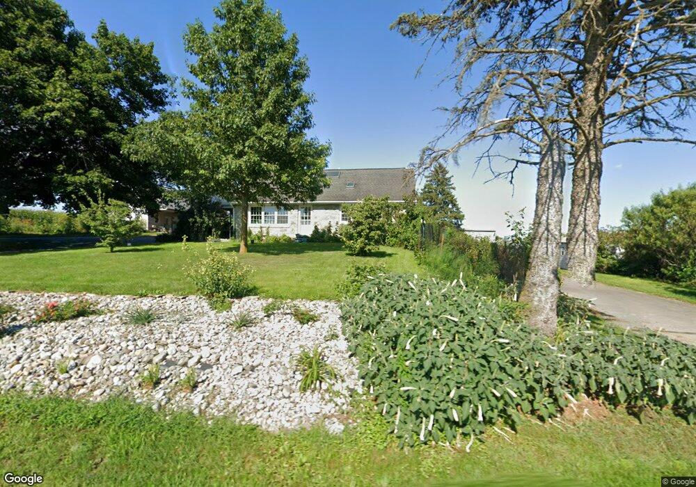 581 N Shirk Rd, New Holland, PA 17557 - photo 1