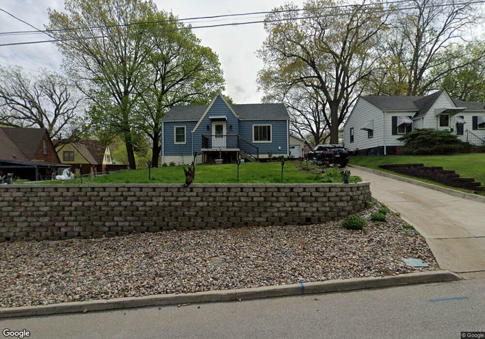 2027 Avalon Rd, Des Moines, IA 50314 - photo 1