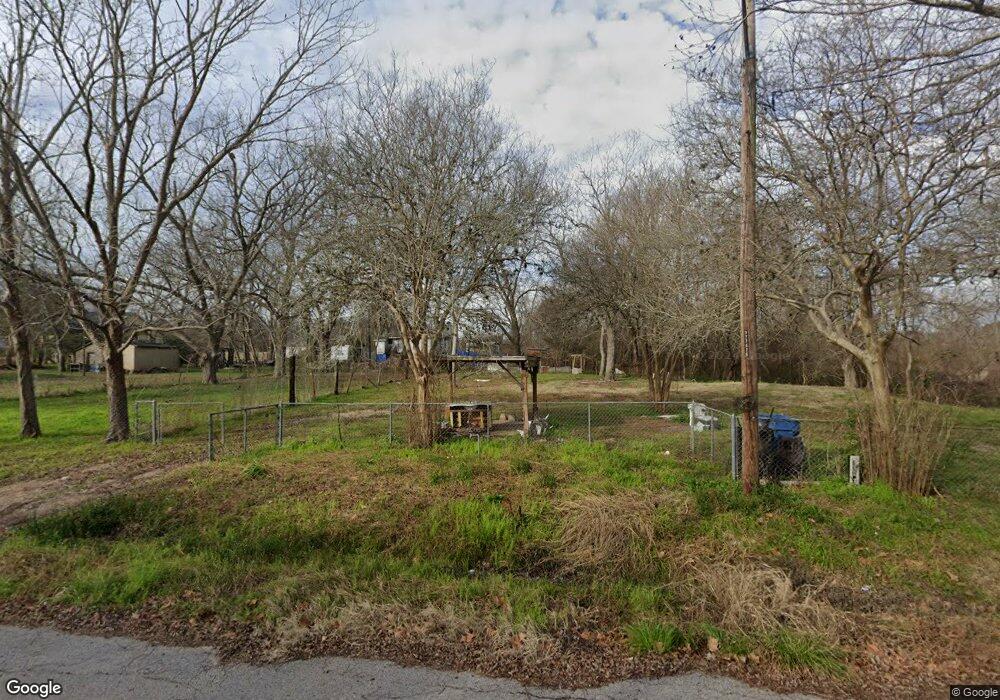 104 7th St, Rosenberg, TX 77471 - photo 1