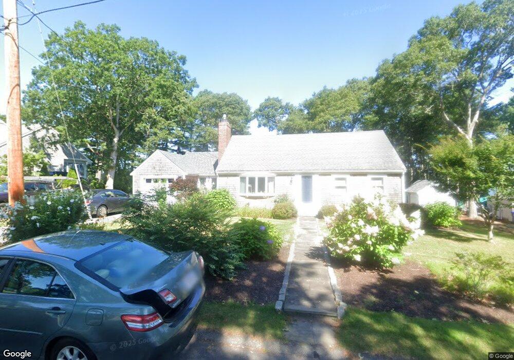 31 Little Bay Ln, Buzzards Bay, MA 02532 - photo 1