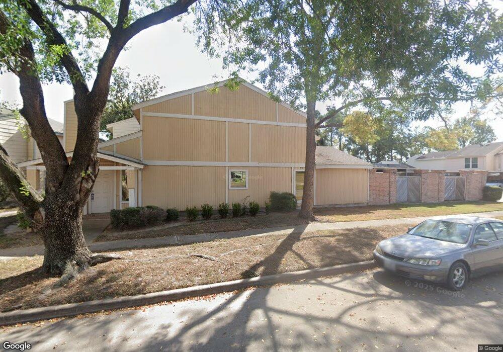 7720 Challie Ln unit 7720, Houston, TX 77088 - photo 1