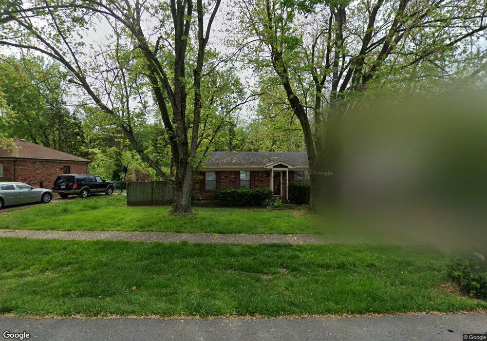 8325 Roseborough Rd, Louisville, KY 40228 - photo 1