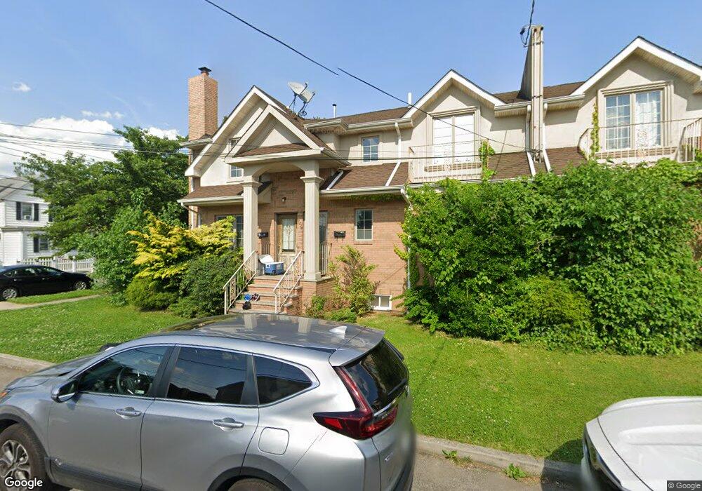 2705 Murray Ln, Flushing, NY 11354 - photo 1