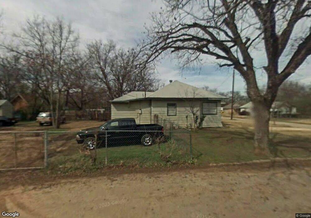 301 N Holloway St, Cleburne, TX 76033 - photo 1