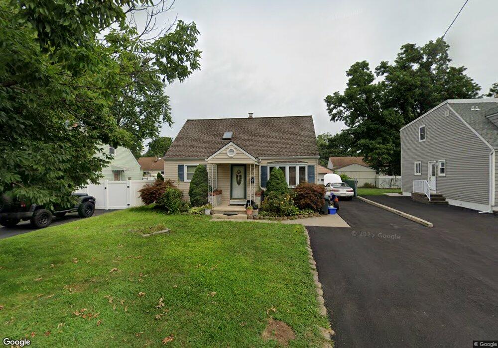 517 Howard Ave, Middlesex, NJ 08846 - photo 1