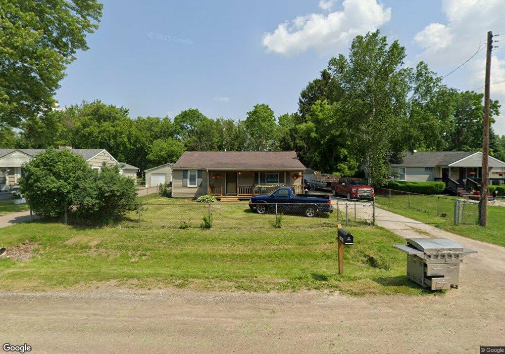 1452 Mark St, Flint, MI 48507 - photo 1