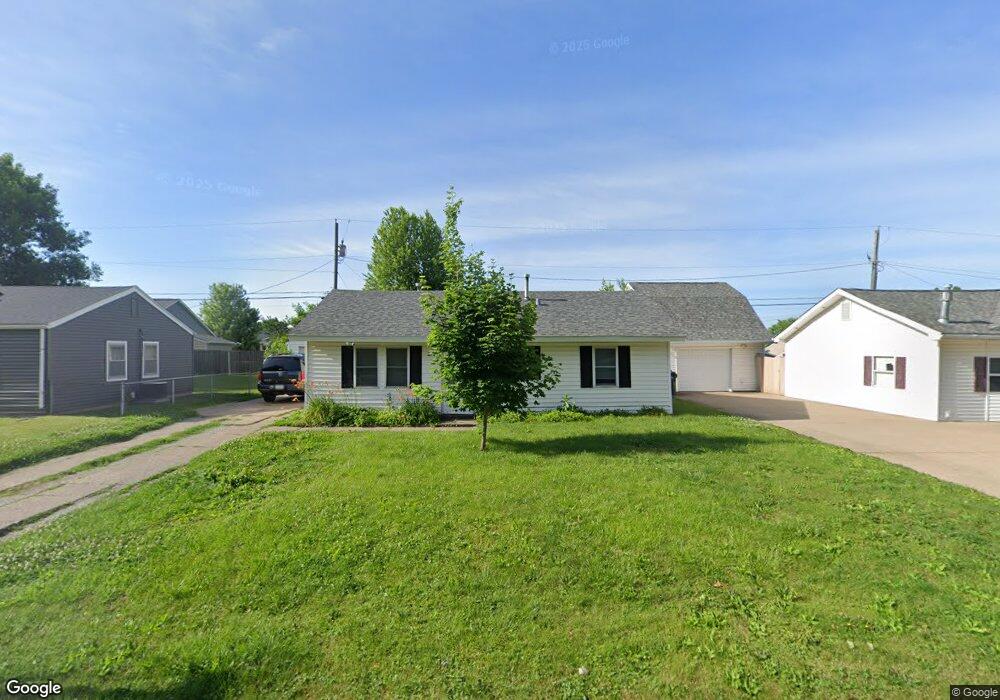2701 W 67th St, Davenport, IA 52806 - photo 1