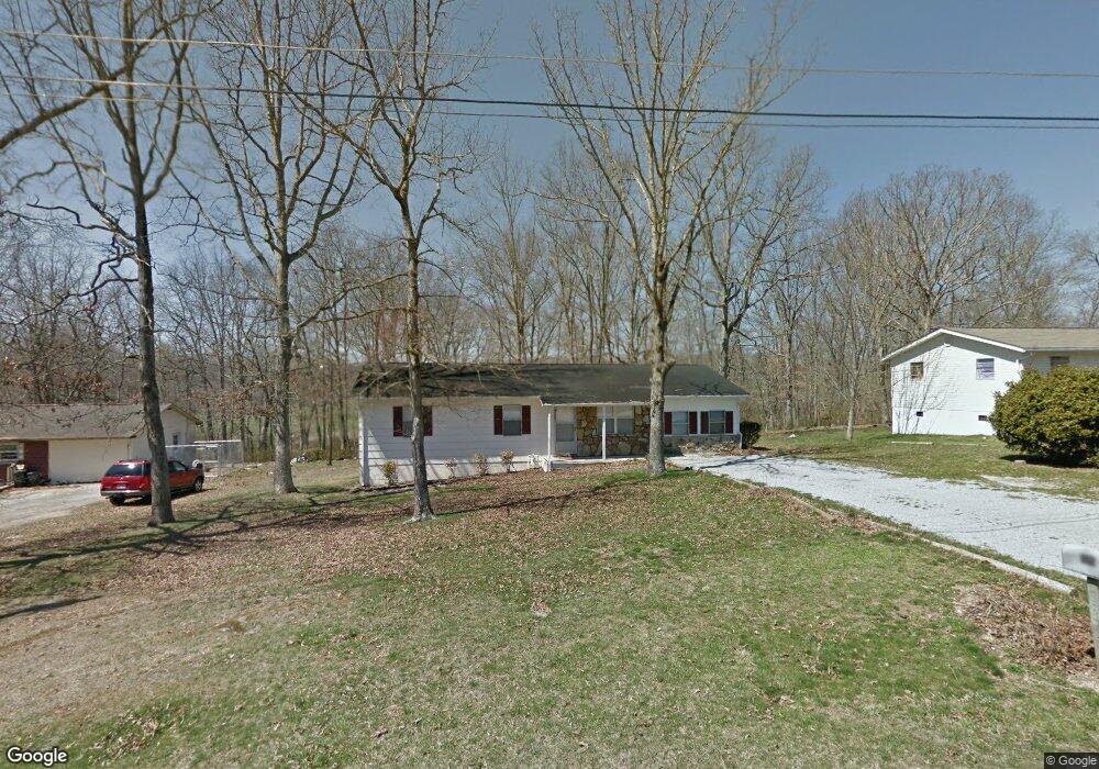 620 Dillon St, Crossville, TN 38555 - photo 1