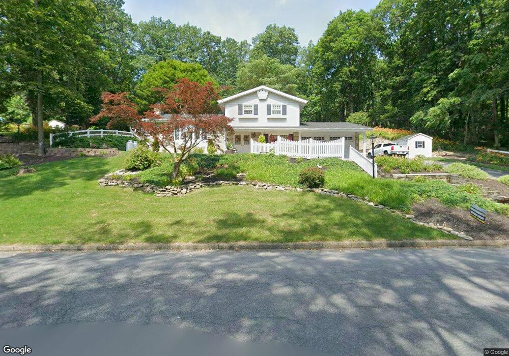 259 Forest Dr, Nazareth, PA 18064 - photo 1