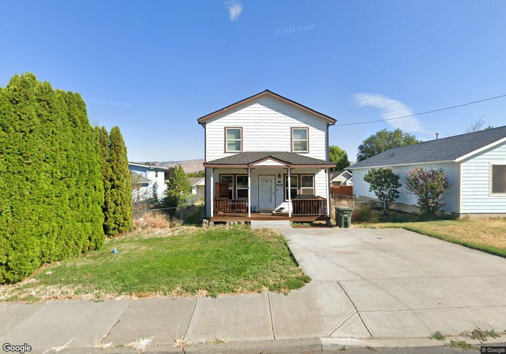 2215 E 12th St, the Dalles, OR 97058 - photo 1