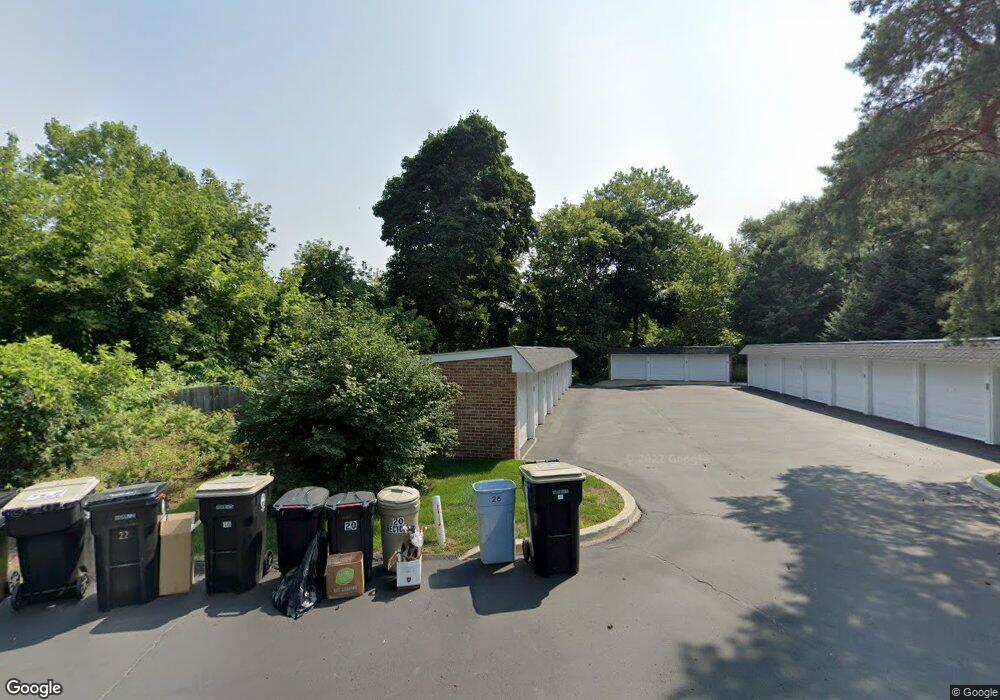 28 Barbour Ln, Bloomfield Hills, MI 48304 - photo 1