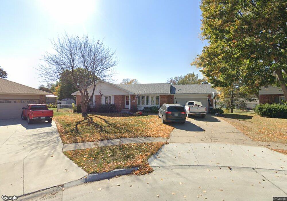 1425 N 7th Ave E, Newton, IA 50208 - photo 1