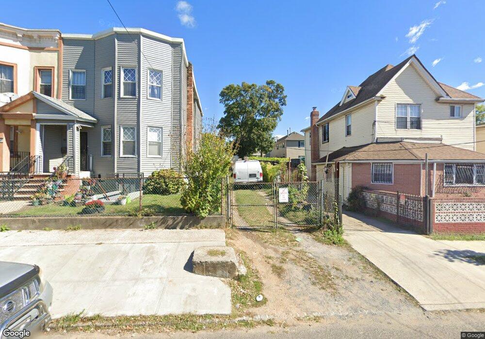 10317 168th Place, Jamaica, NY 11433 - photo 1