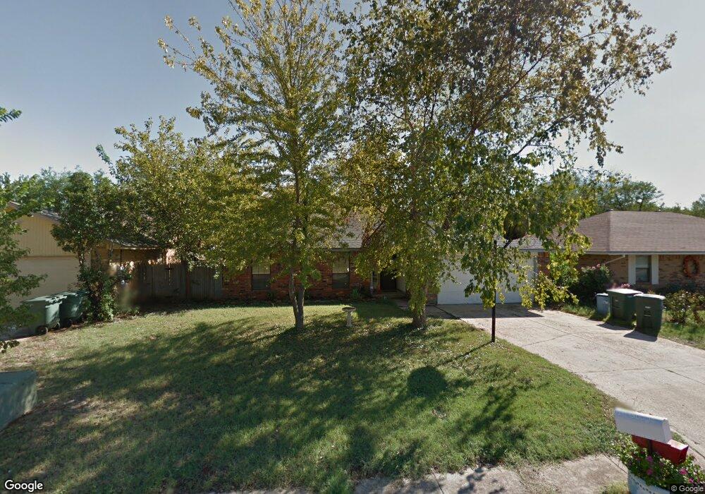 1300 Lapwing Rd, Edmond, OK 73003 - photo 1