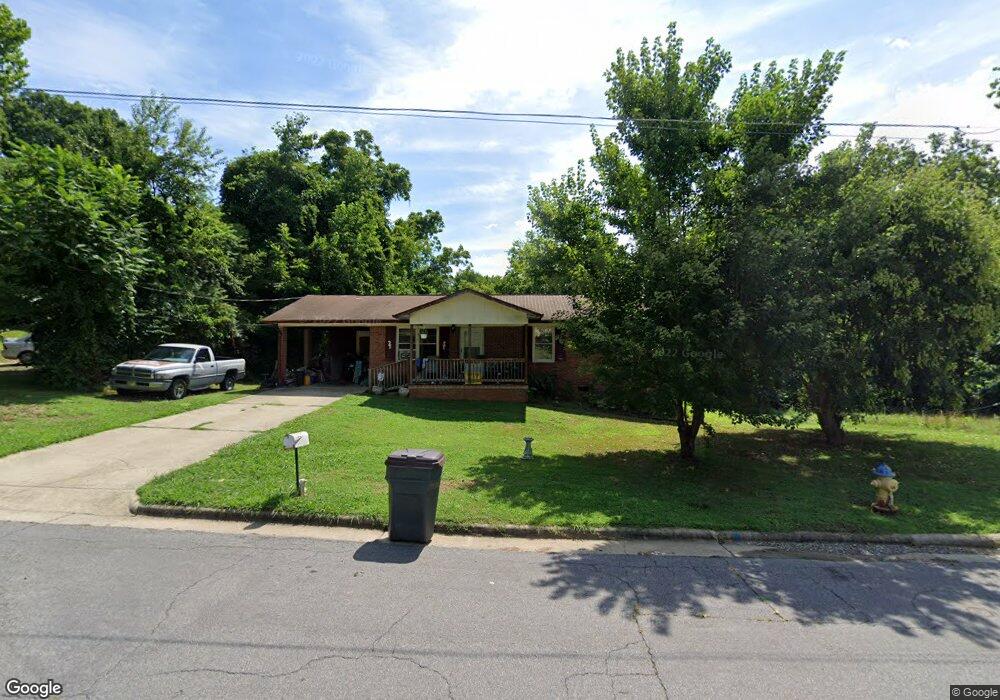 501 Warriner St, Reidsville, NC 27320 - photo 1