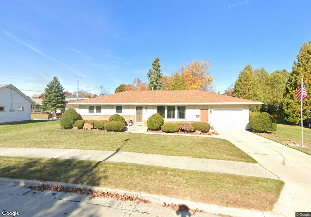 1216 Windiate St, Manitowoc, WI 54220 - photo 1