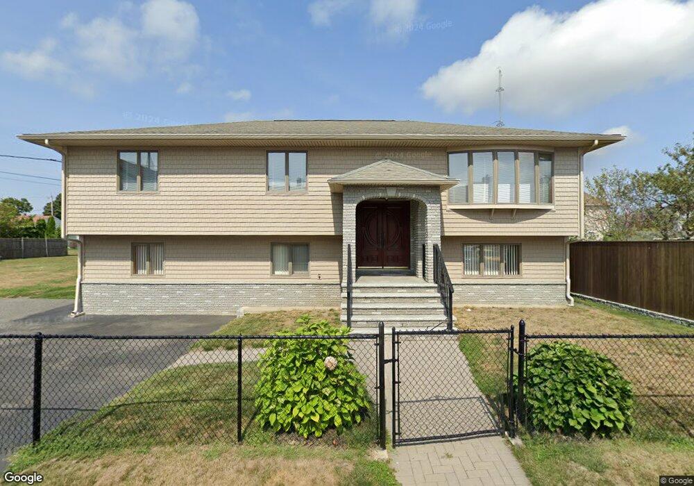 776 Cambridge St, Fall River, MA 02721 - photo 1