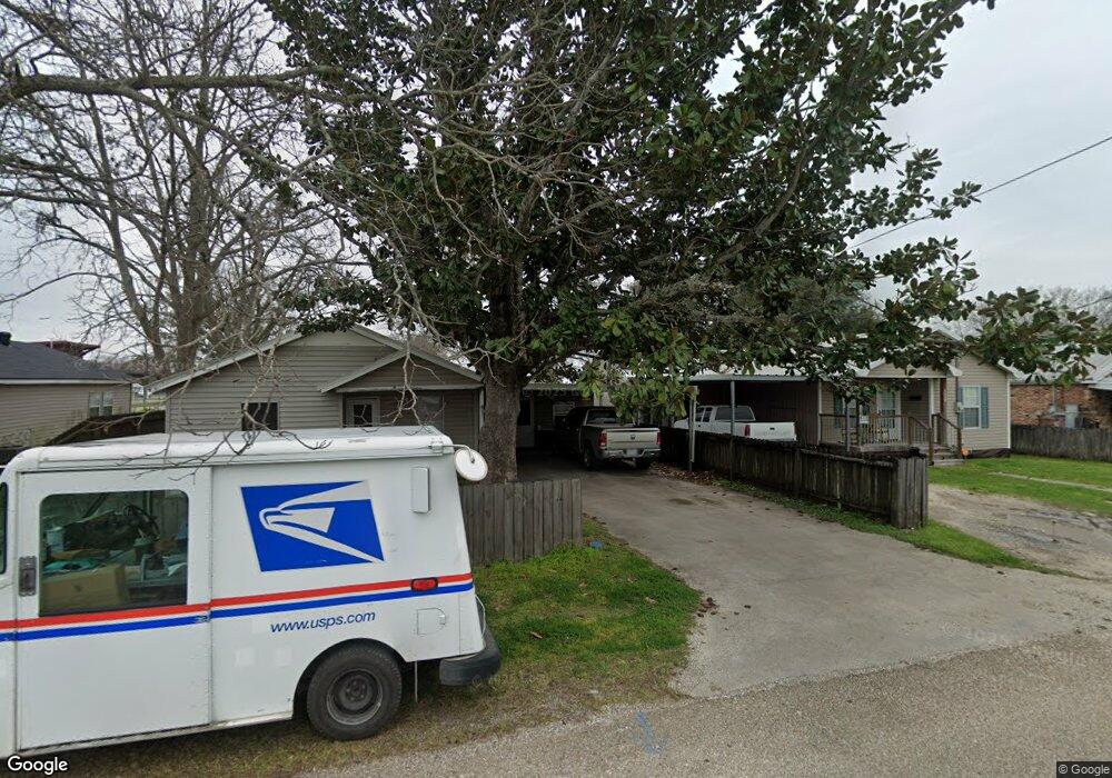 324 Weldon St, New Iberia, LA 70560 - photo 1