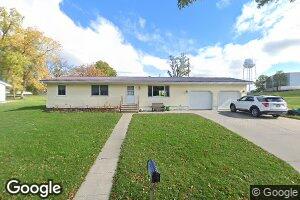 706 Clinton St, Victor, IA 52347