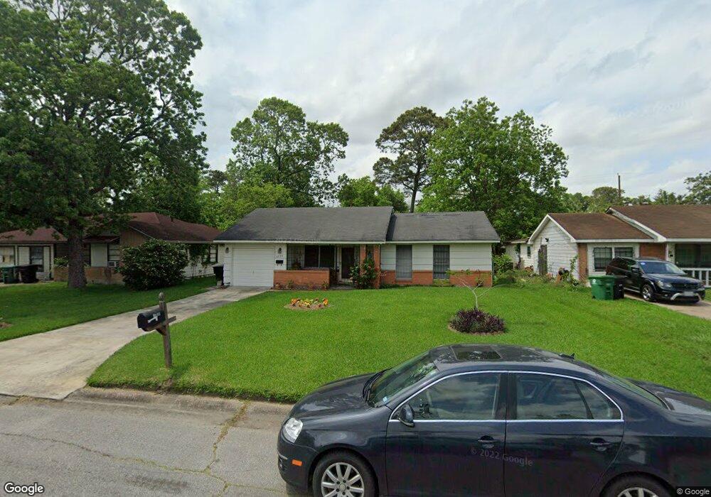 7255 Lakewood Dr, Houston, TX 77016 - photo 1