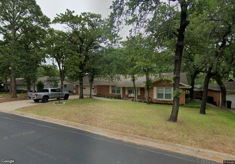 1116 Forest Oaks Ln, Hurst, TX 76053 - photo 1