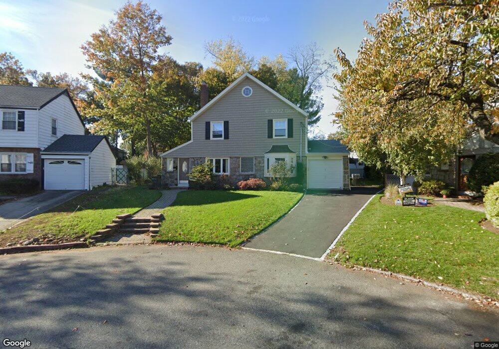 589 Clarendon Ct, River Edge, NJ 07661 - photo 1