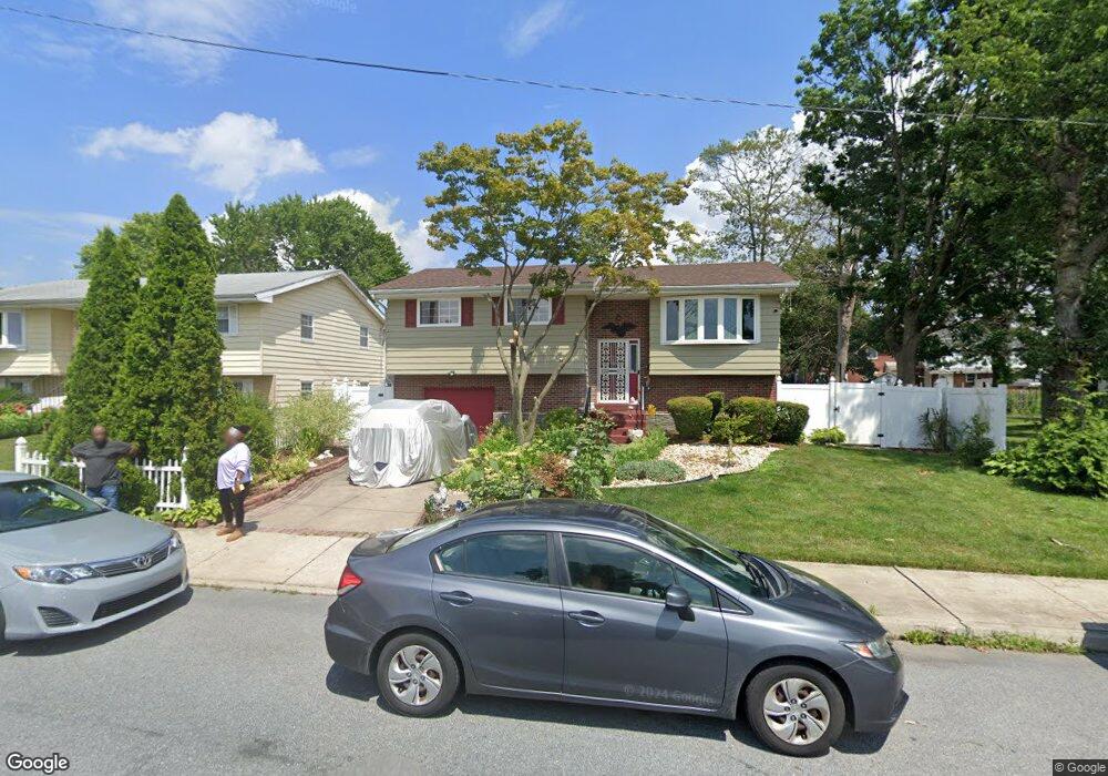 831 N Oswego St, Allentown, PA 18109 - photo 1