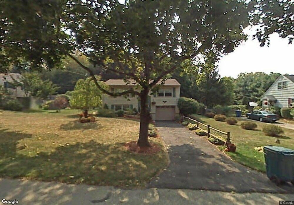 11 Grasshopper Ln, Sturbridge, MA 01566 - photo 1