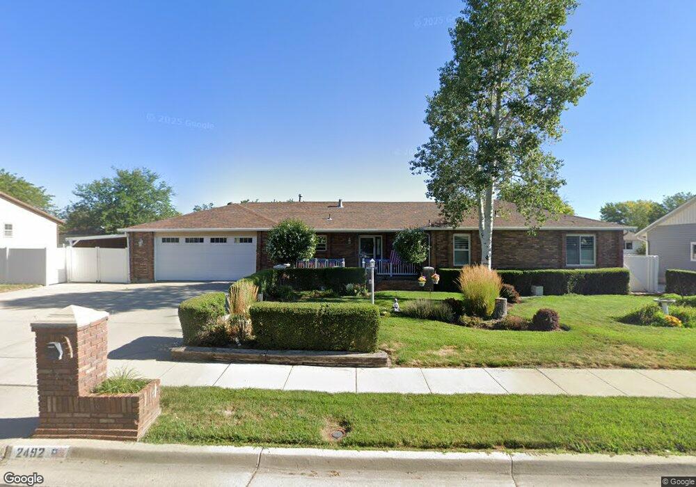 2492 Jordan Meadows Ln, West Jordan, UT 84084 - photo 1