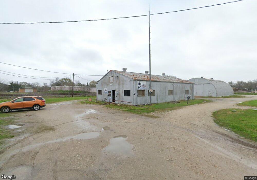 2915 1st St, Bay City, TX 77414 - photo 1